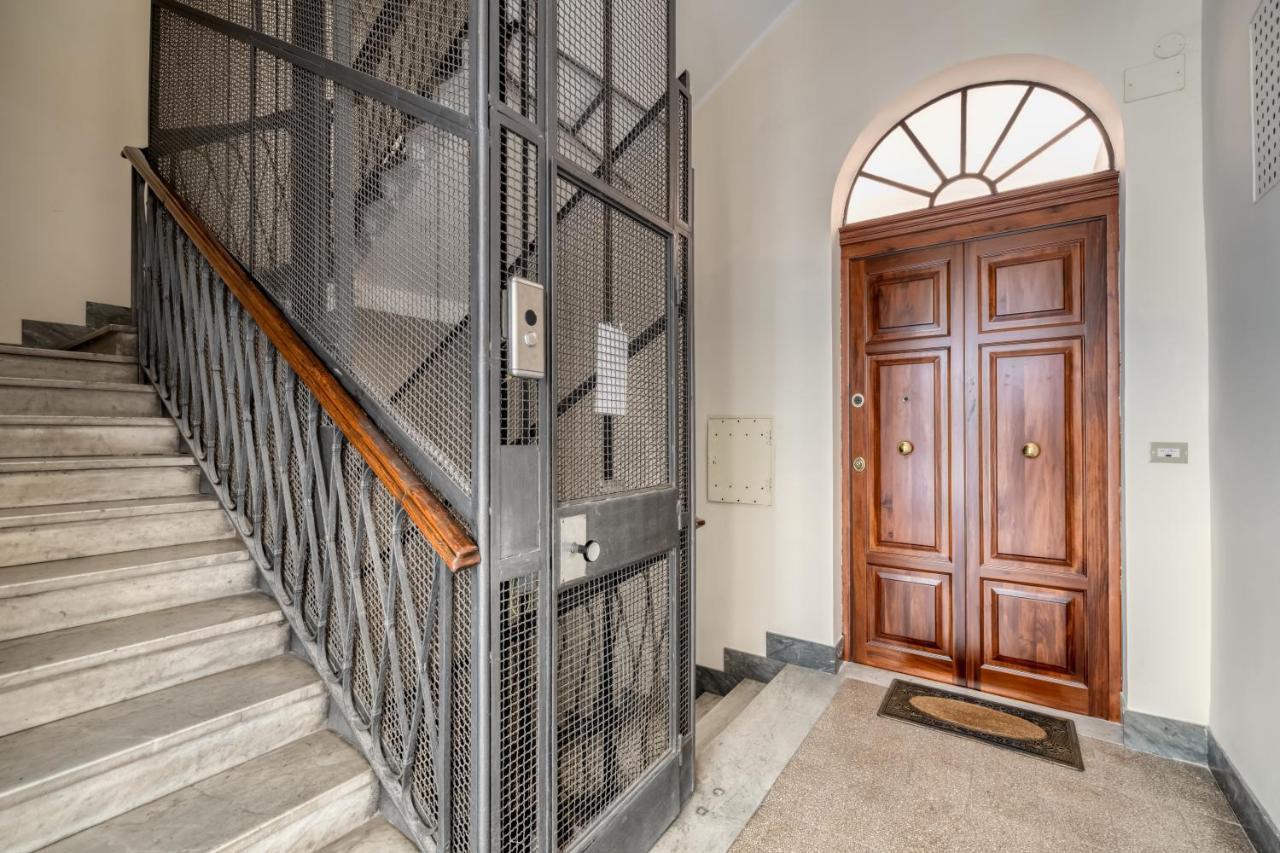 Luxury Stars In Rome - Andromeda Apartment In Colosseum Roma Exterior foto